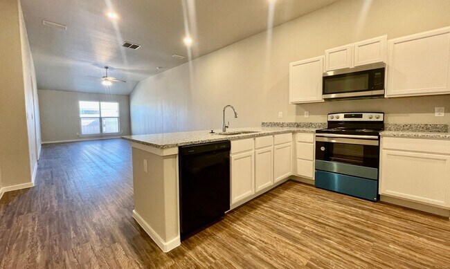 Building Photo - 2106 N Avenue K