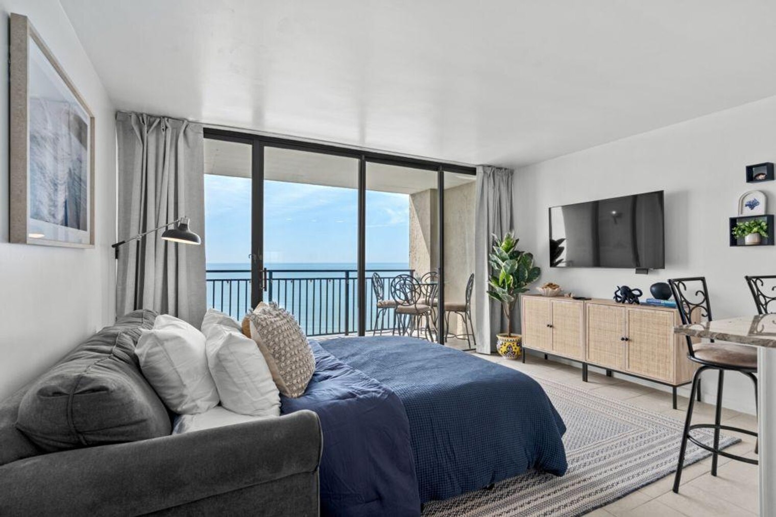 Building Photo - 5523 N Ocean Blvd