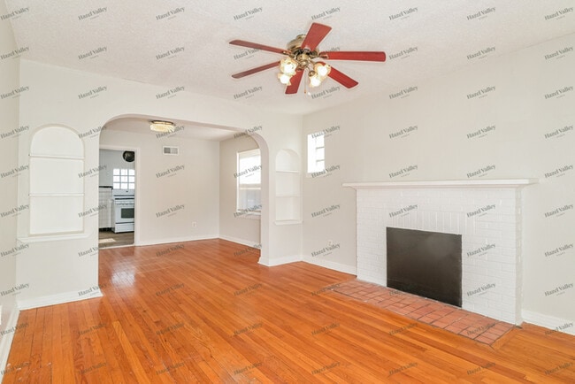 Building Photo - 1306 Sheridan Dr