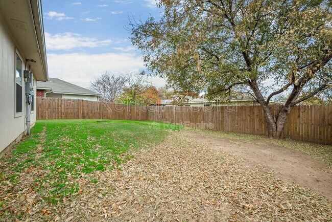 Building Photo - 2500 Stagecoach St