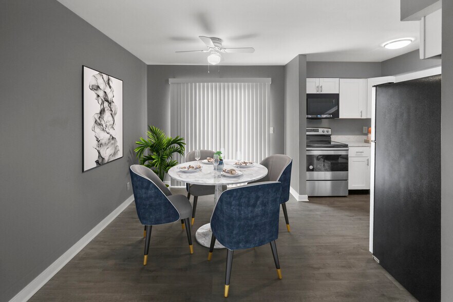 Building Photo - Lakeside Studio Apartments