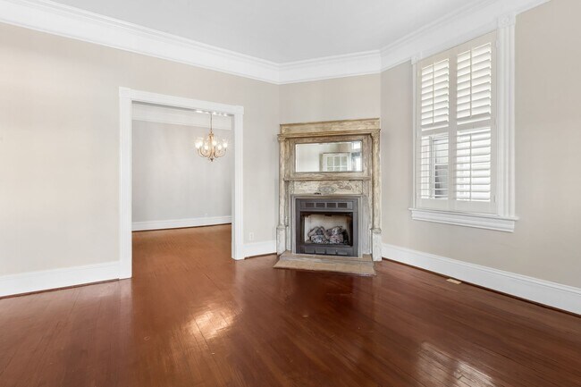 Building Photo - 437 Dinwiddie St