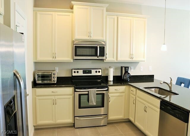 Building Photo - 10850 Alvara Point Dr