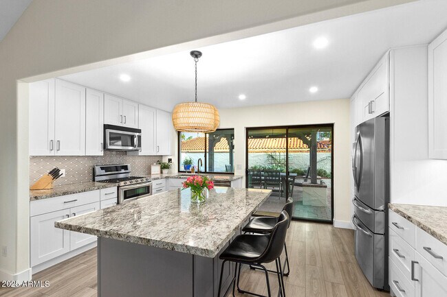 Building Photo - 5822 N Scottsdale Rd