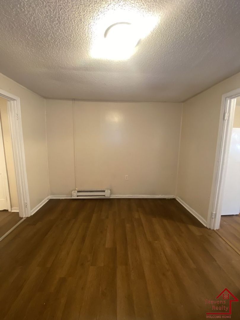 Building Photo - 4020 Kirkland Ave