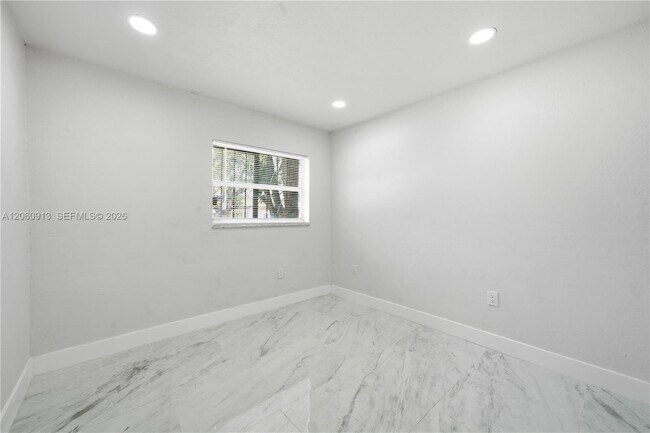 Building Photo - 3856 NW 207 St Rd