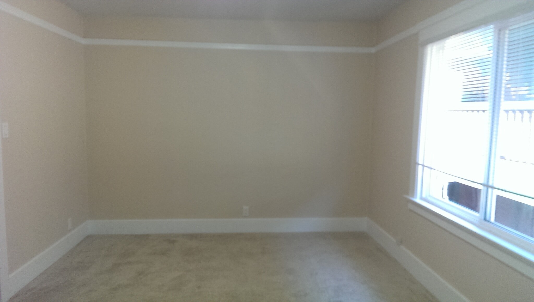 Building Photo - 915 Grand Ave