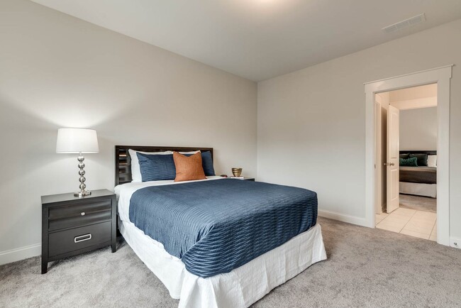 Building Photo - Beautiful & Spacious Home in Prime Alpharetta Location – Available 07/25/2026
