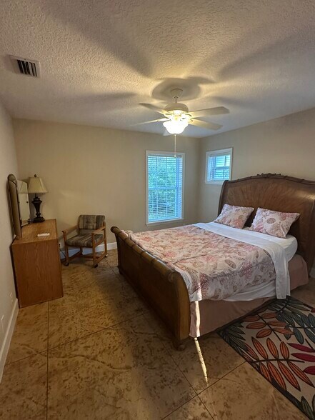 Building Photo - 1201 S Flagler Ave