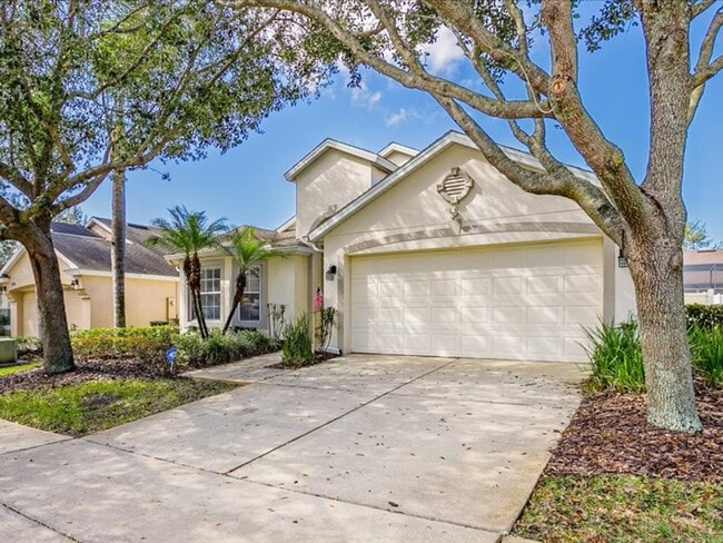 Building Photo - Stunning Fully Furnished 4-Bedroom, 3-Bath...