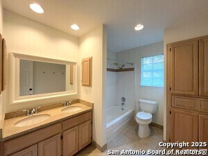 Building Photo - 1603 Doe Park