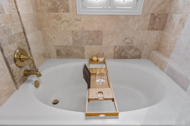 Building Photo - 10809 Garden Mist Dr