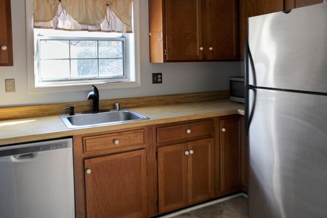 Building Photo - 1117 Ellingwood Dr