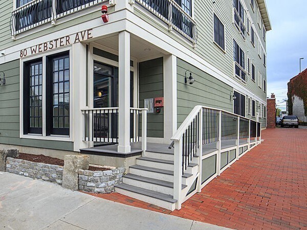 Building Photo - 82 Webster Ave