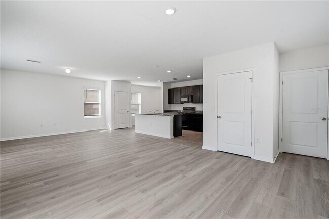 Building Photo - 32745 Pez Landing Ln