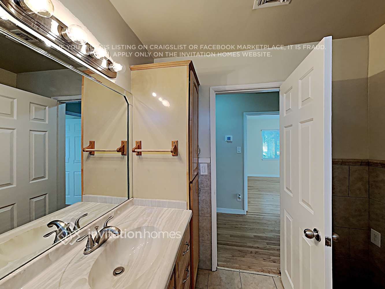 Building Photo - 8451 Murietta Ave