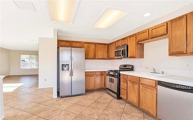 Building Photo - 71667 Sunnyvale Ct