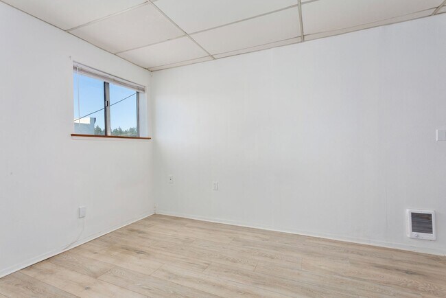 Building Photo - 5420 S Tacoma Way
