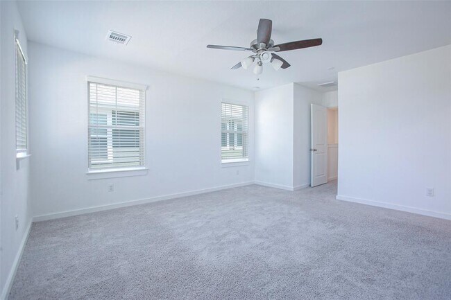 Building Photo - 2234 Memory Oaks Dr