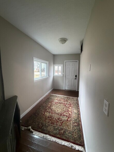 Building Photo - 134 Perry St