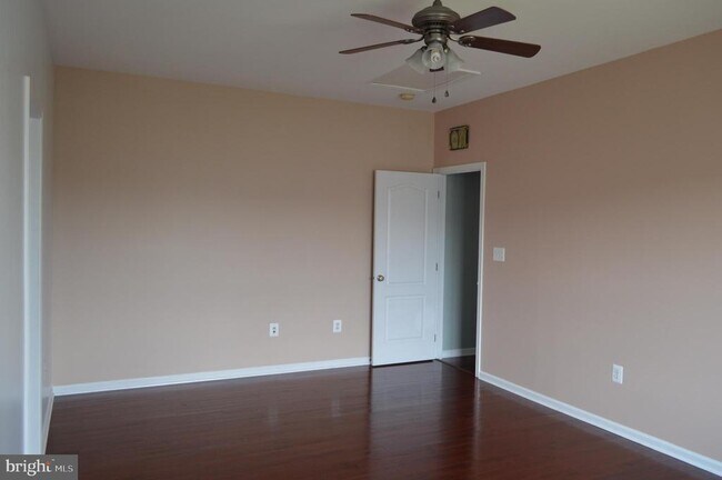Building Photo - 43308 Barnstead Dr