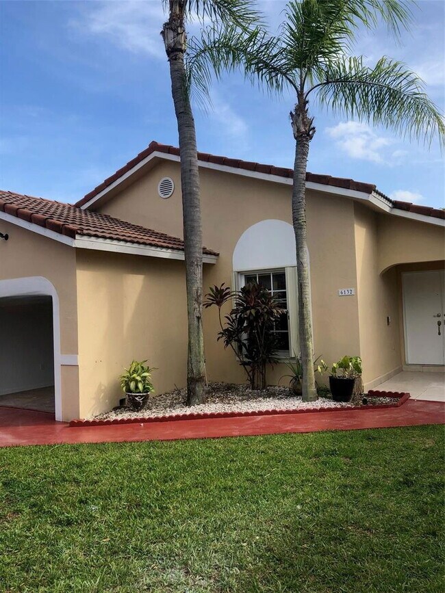 Primary Photo - 6132 NW 181st Terrace Cir W