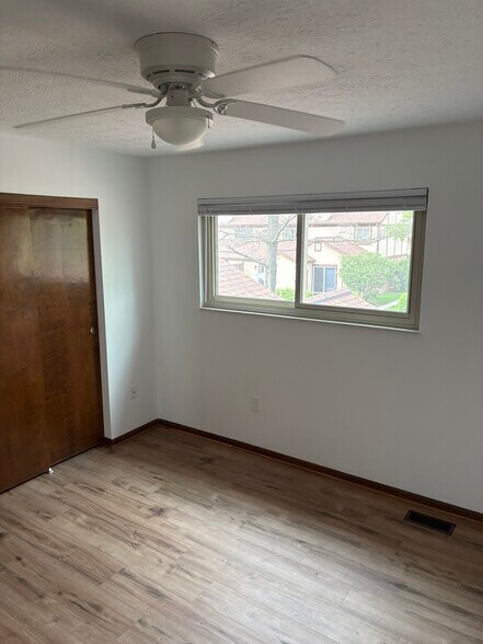 Bedroom 1 - 23 Hedgerow Ln