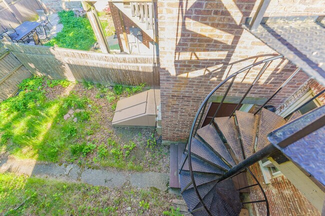 Building Photo - 90 Madison Ave