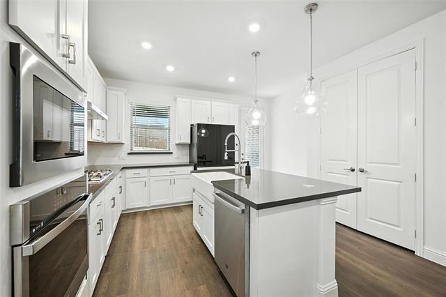 Building Photo - 447 Holly Rd