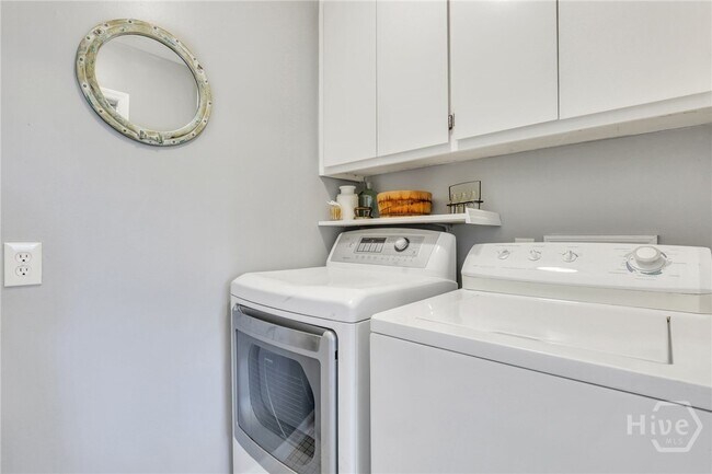Building Photo - 10 Wyckfield Ct
