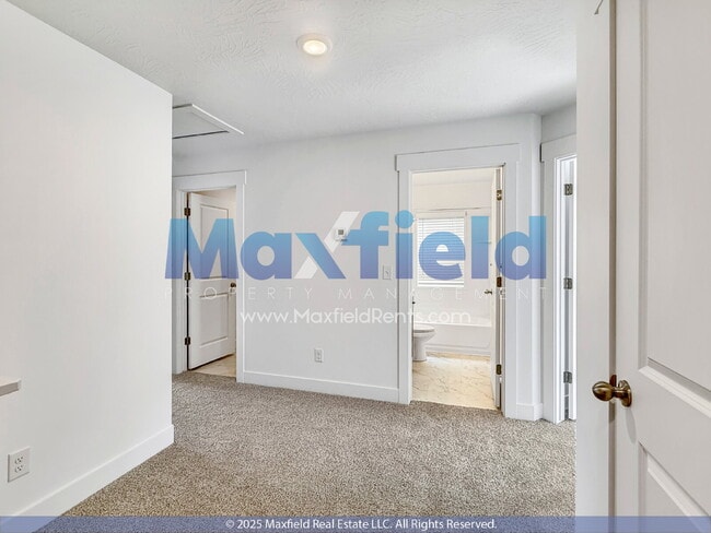 Building Photo - LEASE SPECIAL $100 OFF (First 3 Months) Town House 3BD 2.5BTH 2GAR - SPANISH FORK