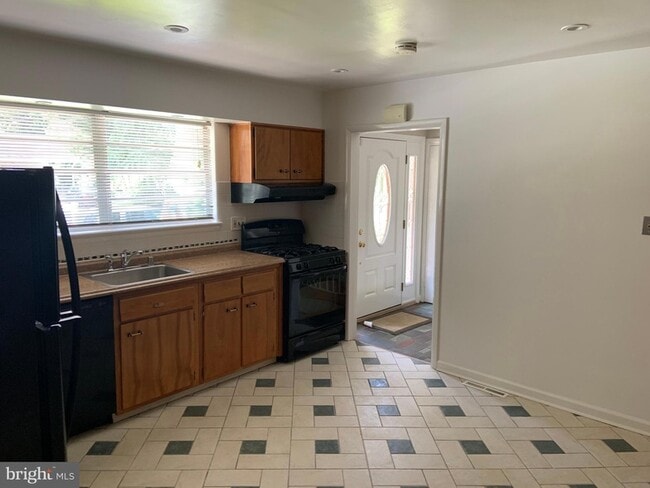Building Photo - 7515 Granada Dr