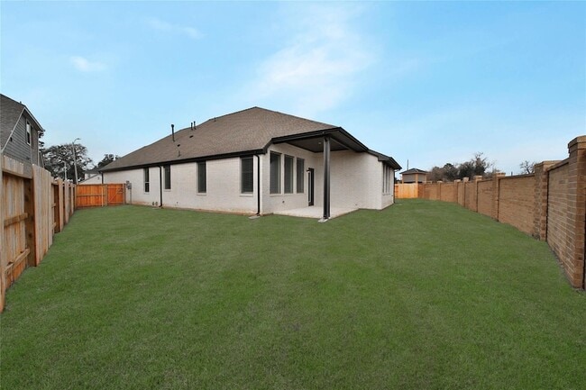 Building Photo - 13107 Wood Leaf Pk