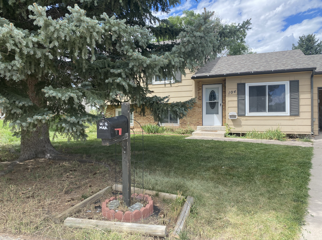 Building Photo - 104 Briarwood Ct