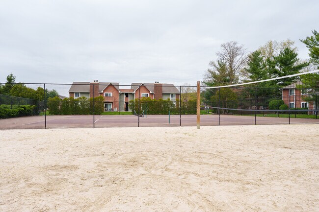 Building Photo - 5011 Ravens Crest Dr