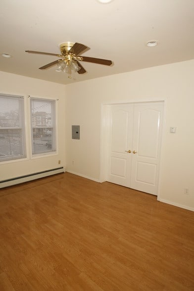 Building Photo - 429 18th Ave