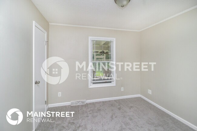 Building Photo - 537 Kingfield Dr SW
