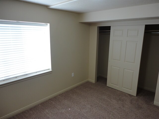 Building Photo - 13889 S Friendship Dr