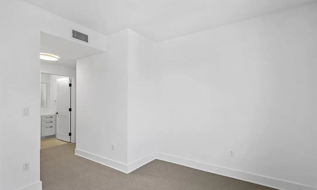 Building Photo - Classic and contemporary two-story townhou...