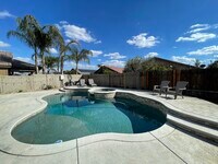 Building Photo - 9415 Godiva Ave