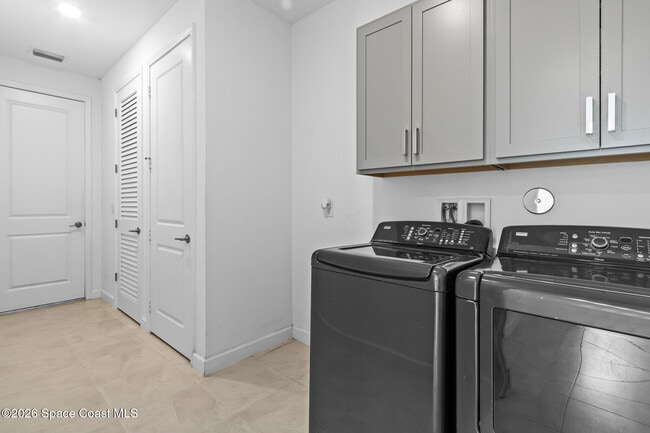Building Photo - 9713 Alister Dr