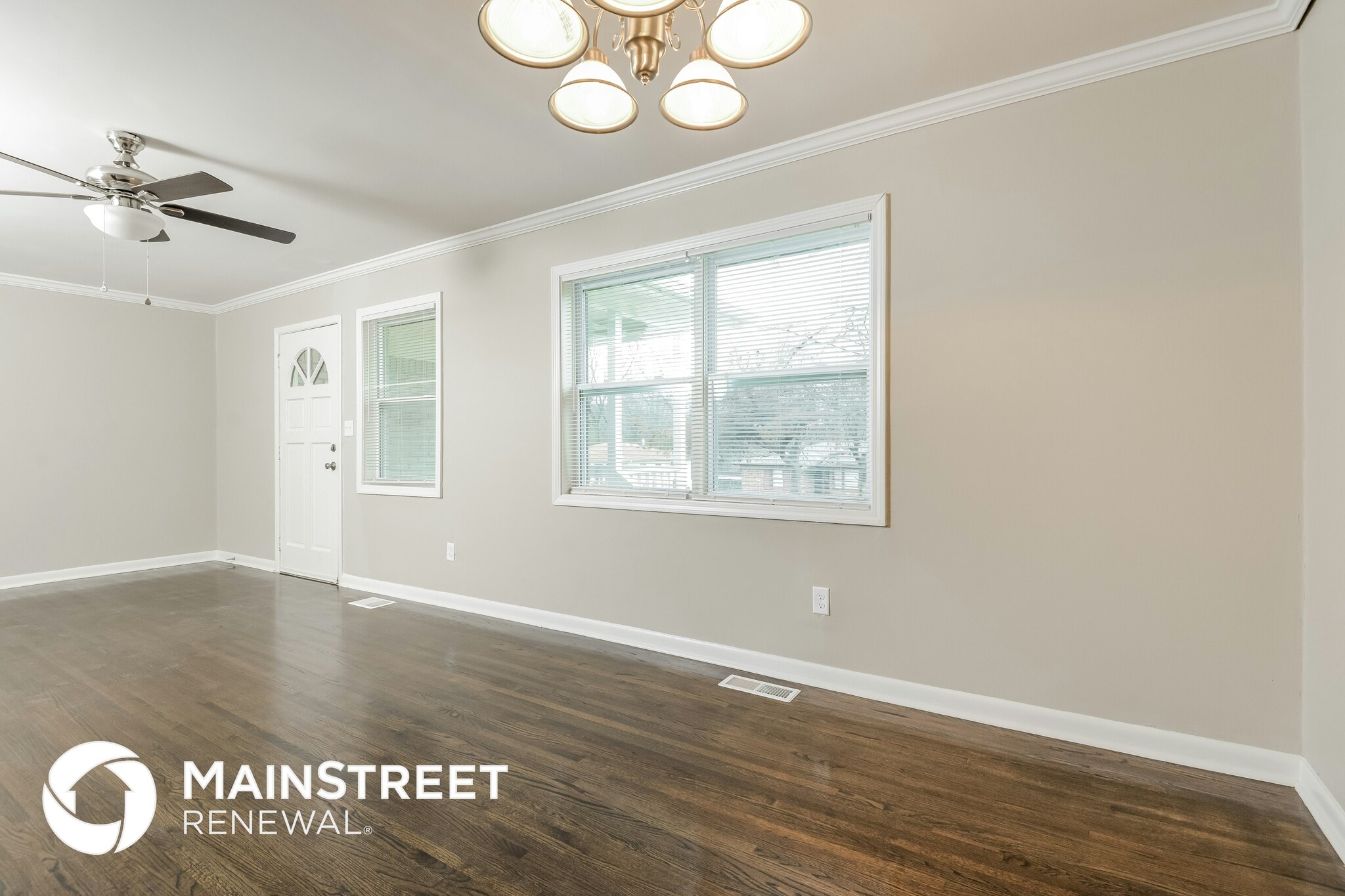 Building Photo - 716 71st Pl S