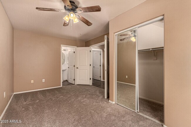 Building Photo - 1326 S Sabino Dr