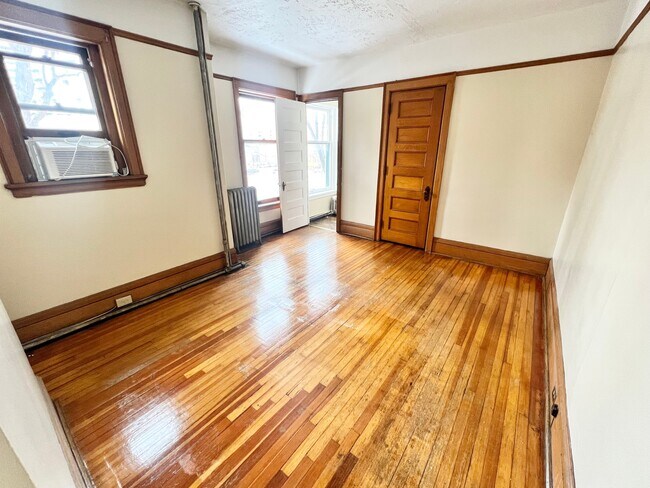 IMG_0814 - Cross Apartments