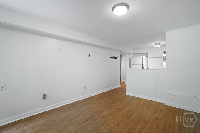 Building Photo - 207 E Charlton St
