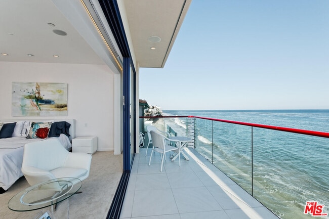 Building Photo - 27082 Malibu Cove Colony Dr