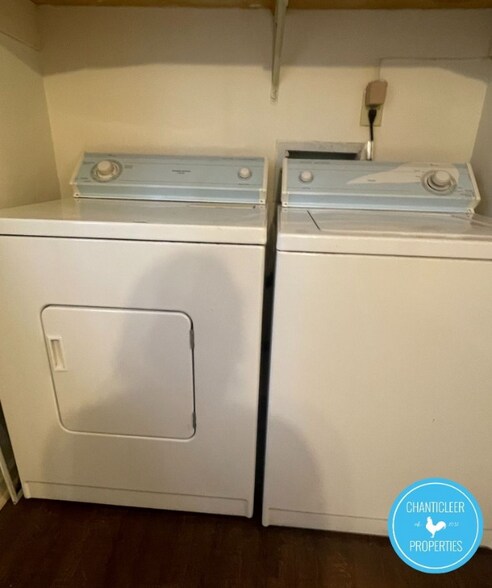 Building Photo - 1405 Manteo St