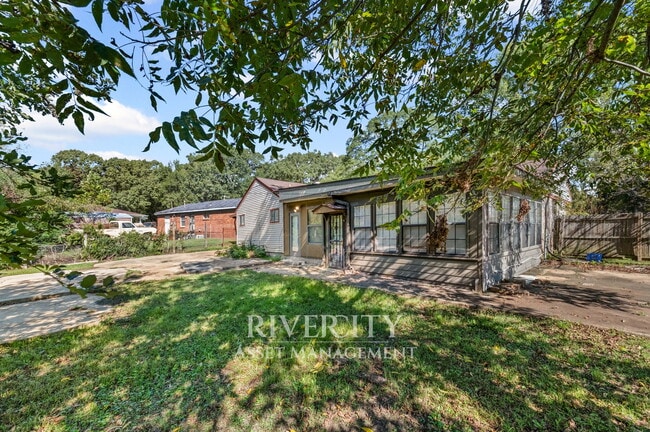 Building Photo - 277 Honduras Dr