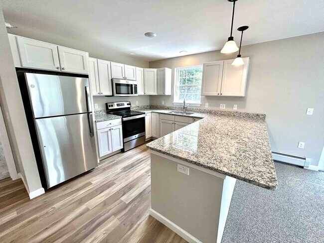 Building Photo - 21 Pinecrest Dr