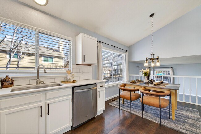 Building Photo - Updated 4bed in Parker!